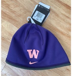 Purple Washington university Nike runnning cap